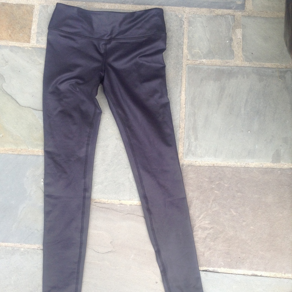 Alo Yoga Air Brushed black leggings